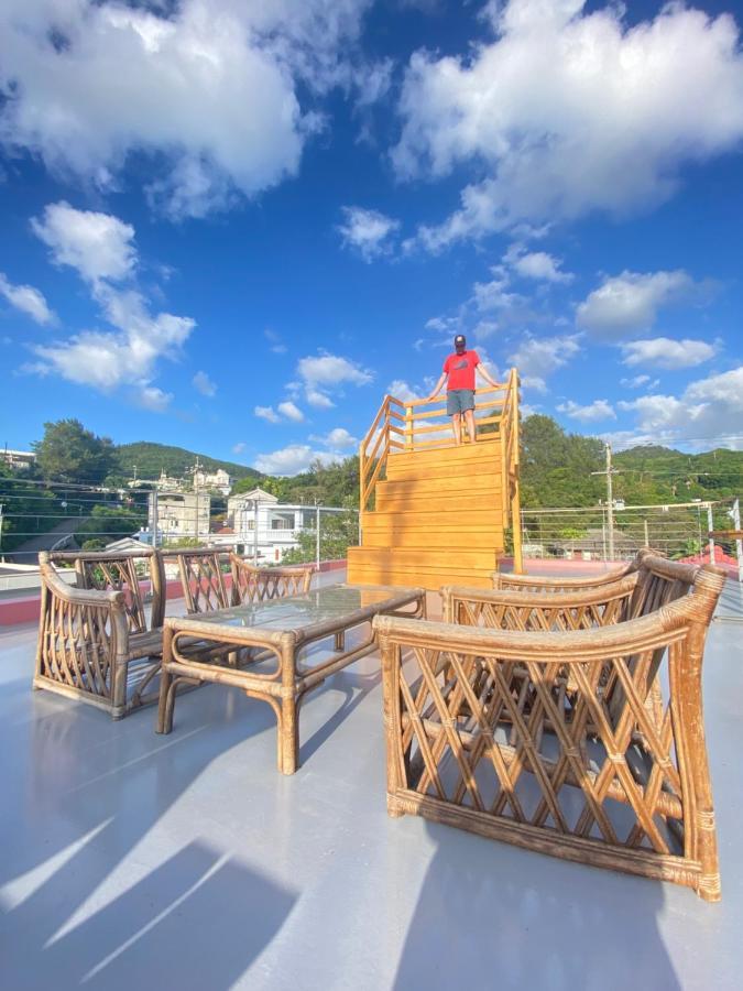 Hotel Little Swiss House Мотобу Экстерьер фото