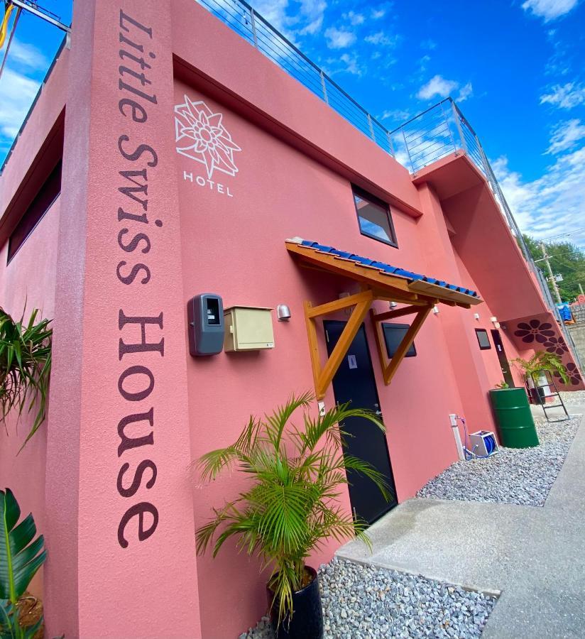 Hotel Little Swiss House Мотобу Экстерьер фото