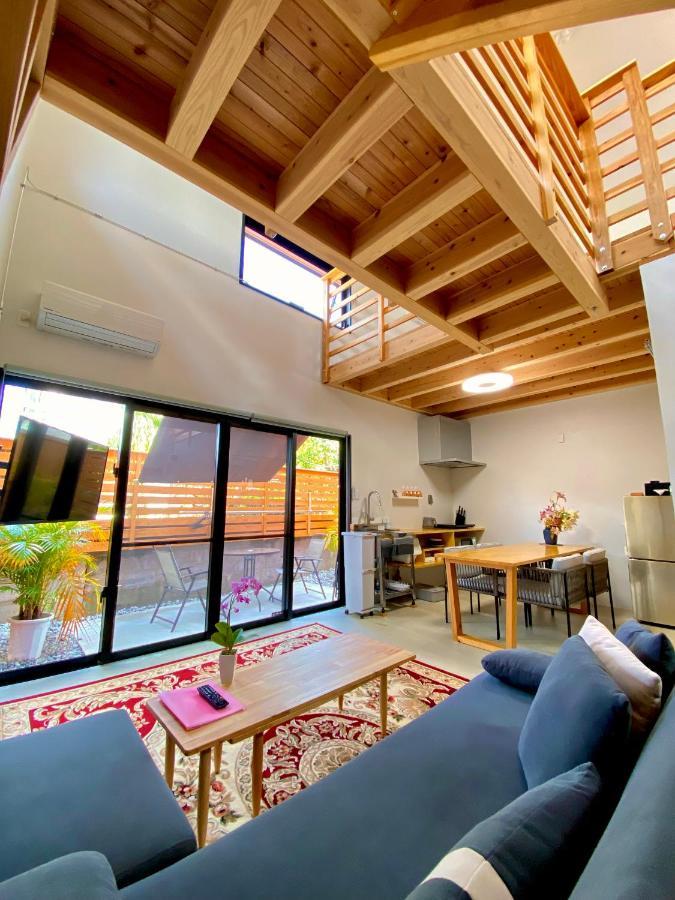 Hotel Little Swiss House Мотобу Экстерьер фото