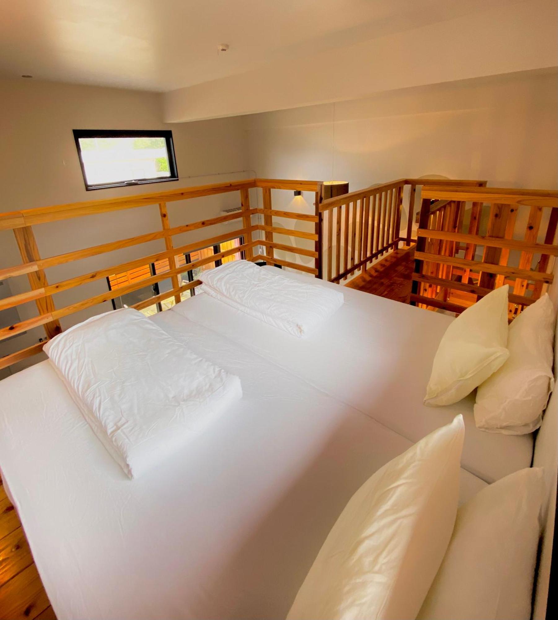 Hotel Little Swiss House Мотобу Экстерьер фото
