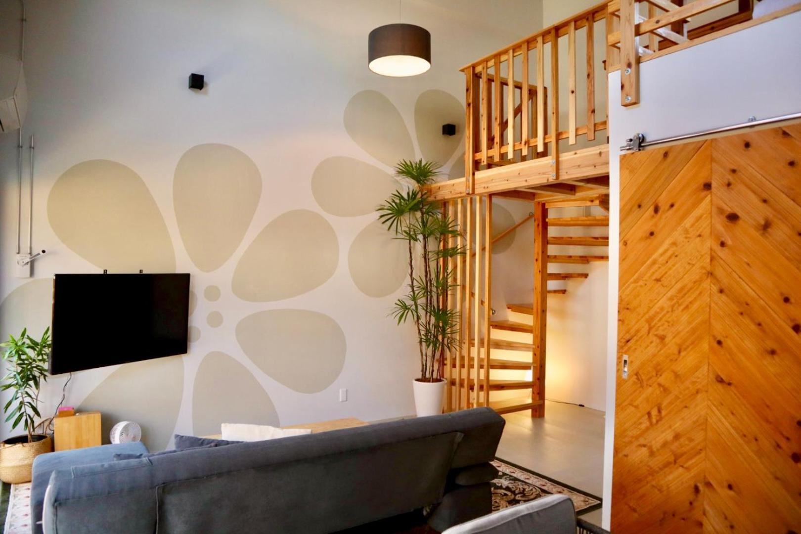 Hotel Little Swiss House Мотобу Экстерьер фото